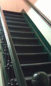 /image.axd?picture=/2012/3/2012-03-13 Amsterdam/mini/3 Freeland Hotel Stairs (2).jpg