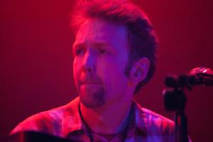 /image.axd?picture=/2012/3/2012-03-14 10 Mike Gordon/mini/Mike Gordon (39).jpg