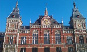 /image.axd?picture=/2012/3/2012-03-15 Amsterdam/mini/Amsterdam Centraal.jpg