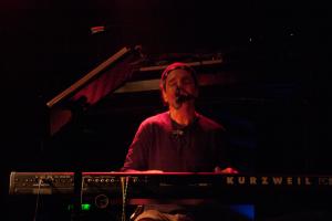/image.axd?picture=/2012/3/2012-03-16 10 Dark Star Orchestra/mini/Dark Star Orchestra (08).jpg